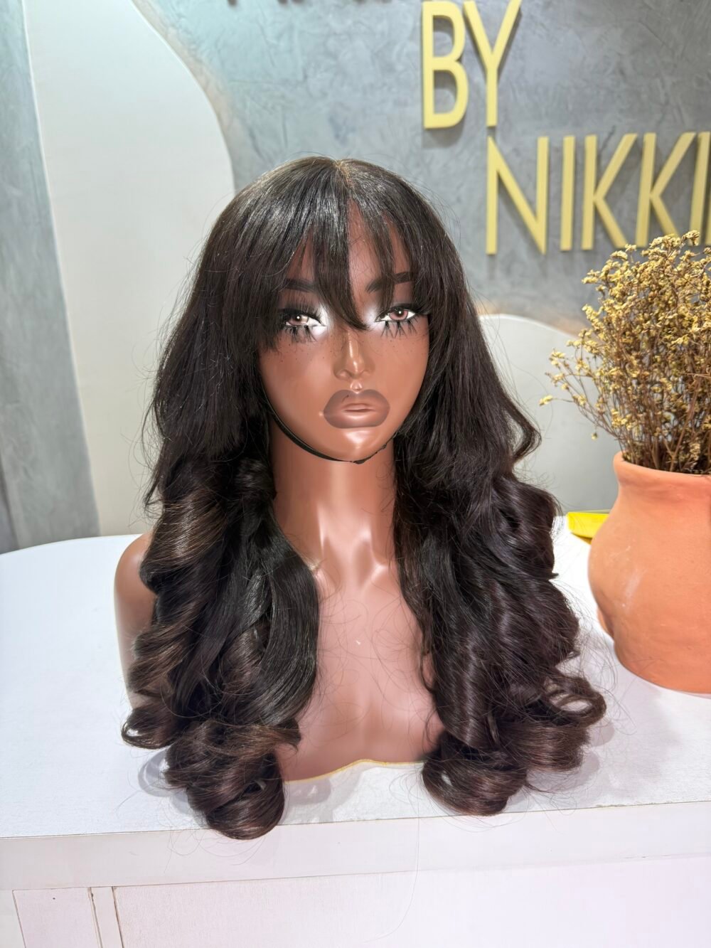 20" 300g Natural wavy Fringe wig - Image 2